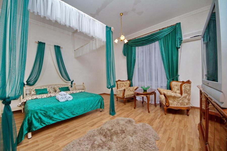Apartments On Besarabka Kyiv Exterior photo