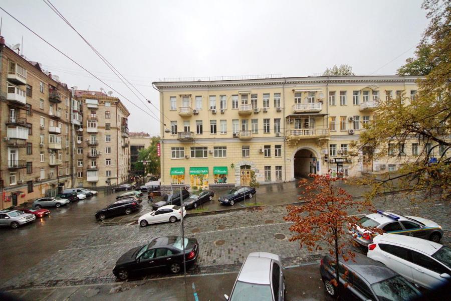 Apartments On Besarabka Kyiv Exterior photo